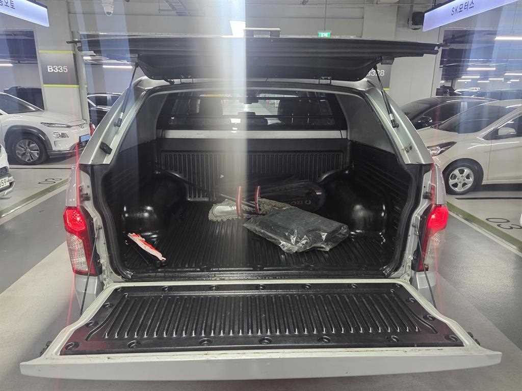 KG모빌리티(쌍용) 코란도 더뉴코란도스포츠 CX5(2WD) 패션 이미지 14