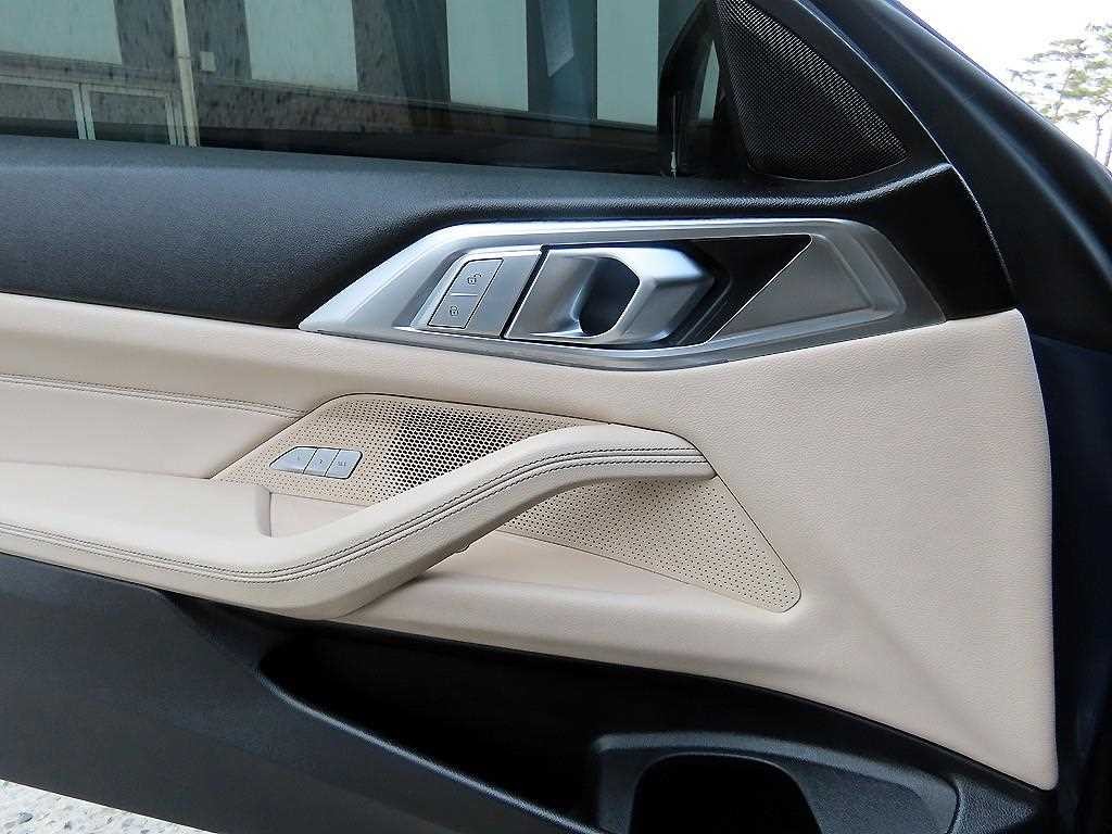 BMW 4시리즈 4시리즈 (G22) 420d 쿠페 M 스포츠 이미지 12