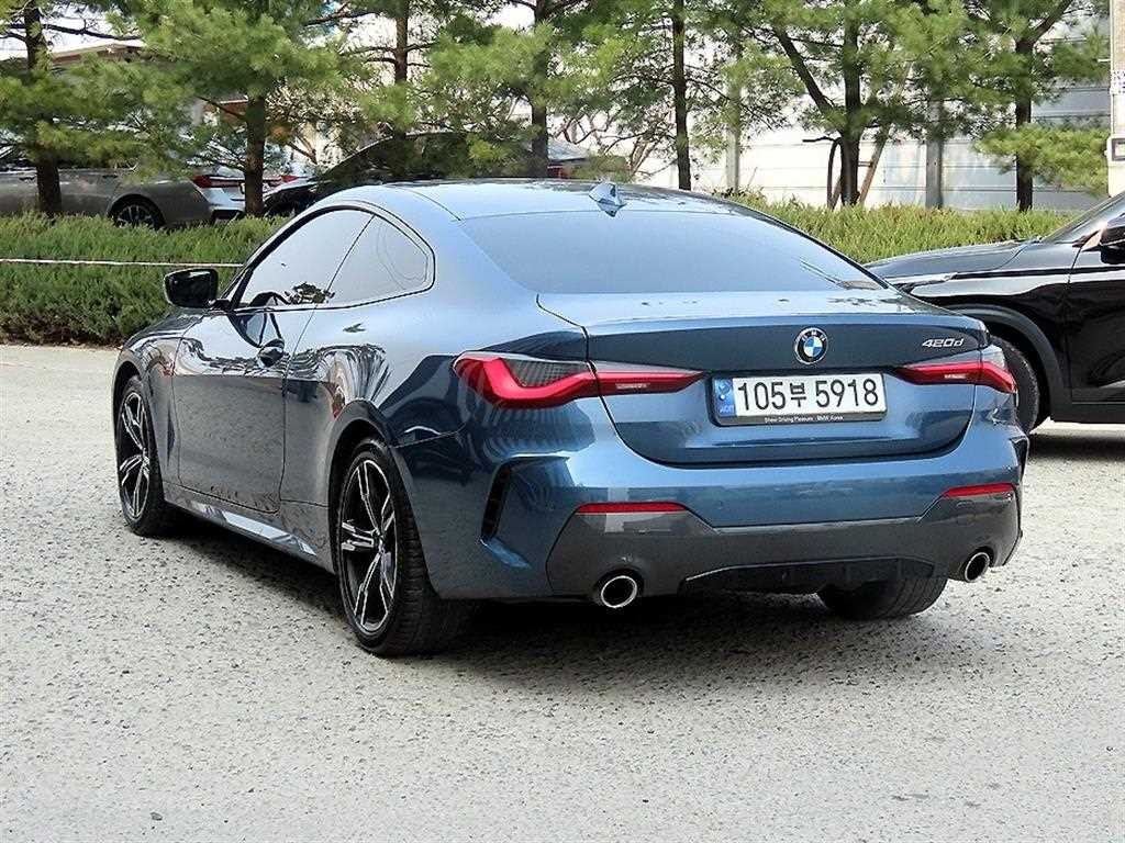 BMW 4시리즈 4시리즈 (G22) 420d 쿠페 M 스포츠 이미지 3