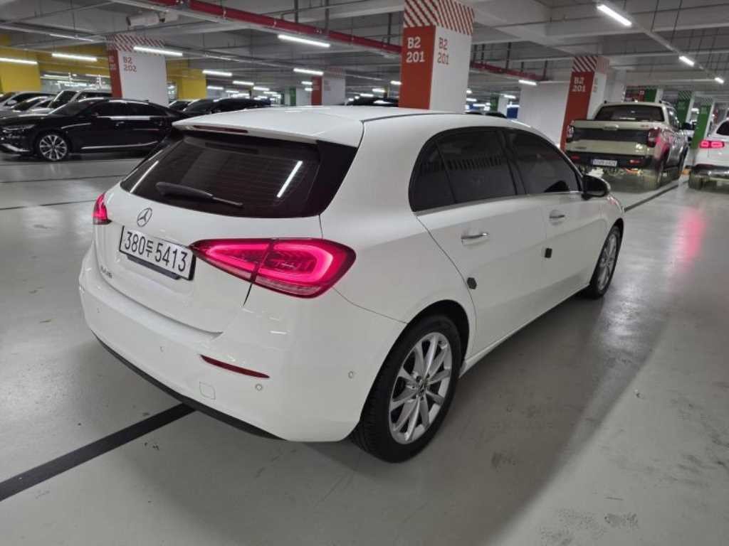 벤츠 A 클래스 A클래스 W177 A220 해치백 이미지 6