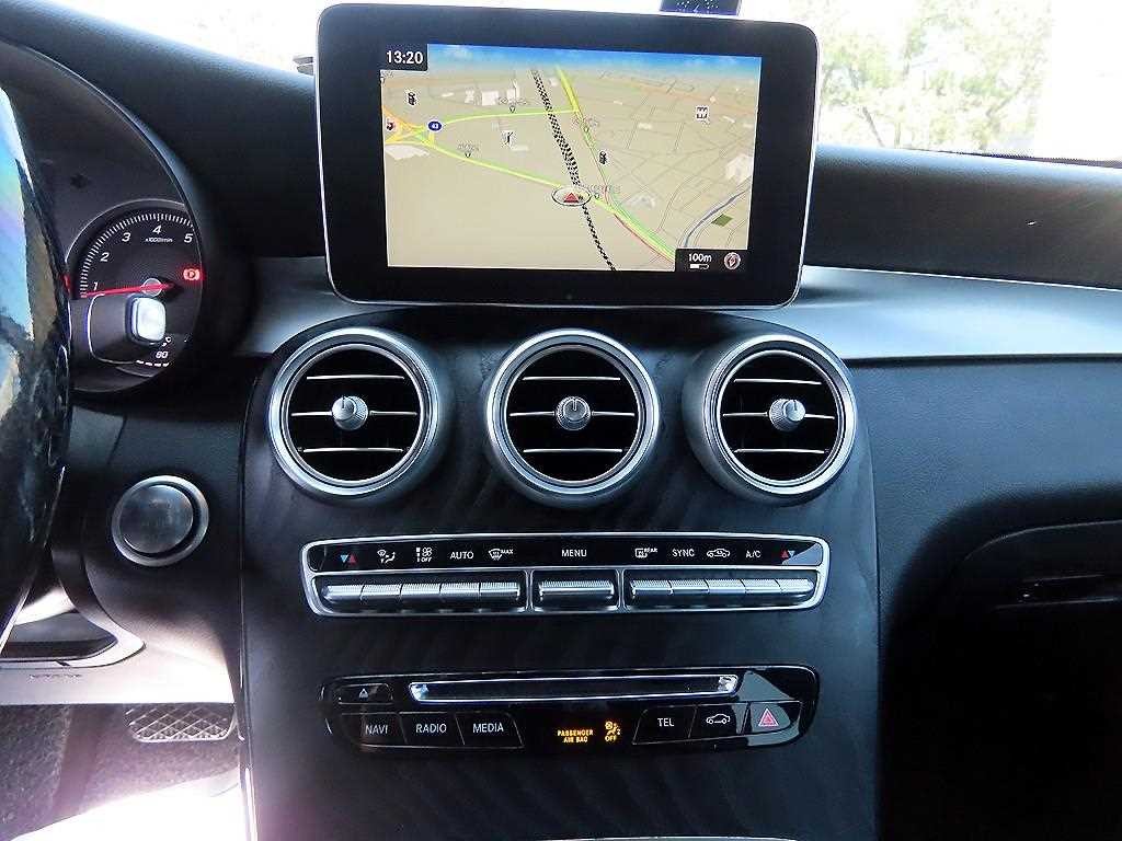 벤츠 GLC 클래스 GLC클래스 X253 GLC 300 4MATIC 쿠페 이미지 12