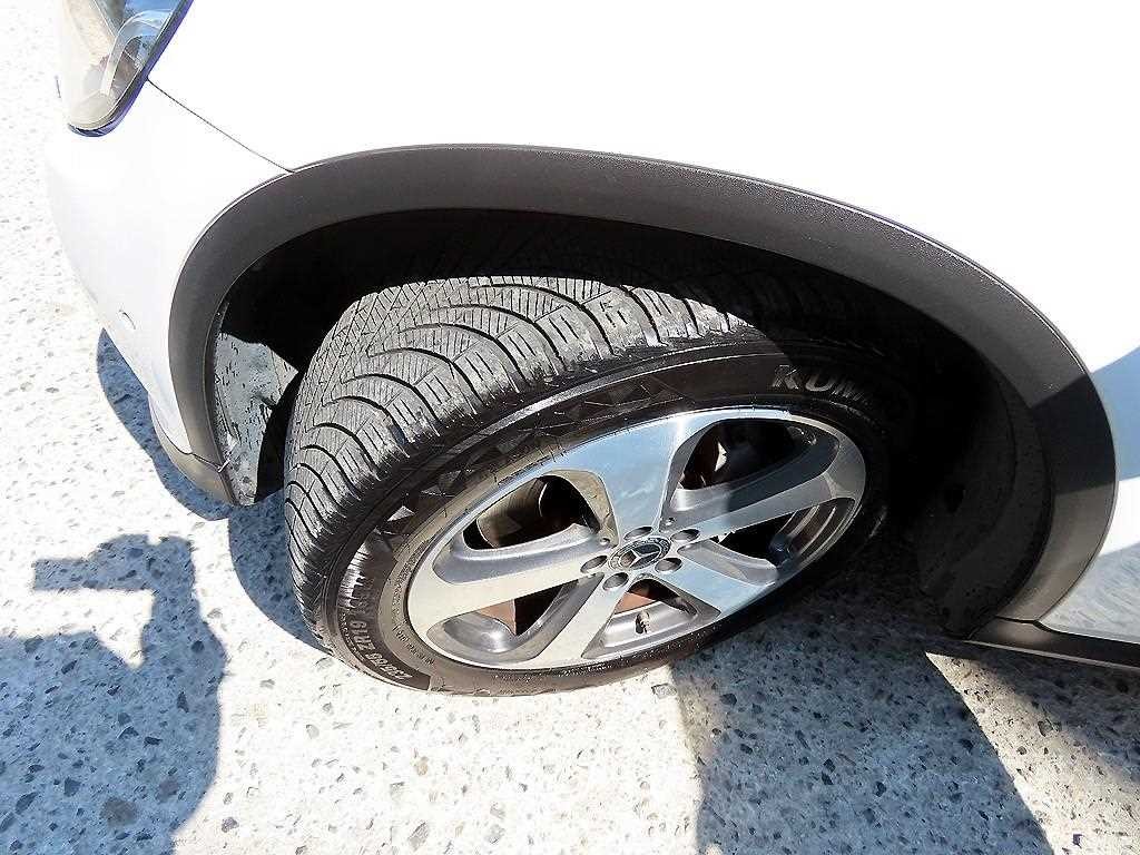 벤츠 GLC 클래스 GLC클래스 X253 GLC 300 4MATIC 쿠페 이미지 20