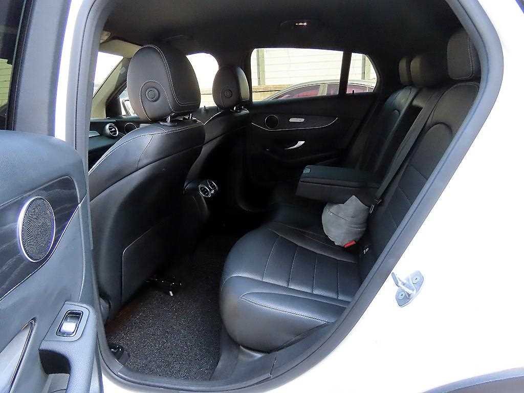 벤츠 GLC 클래스 GLC클래스 X253 GLC 300 4MATIC 쿠페 이미지 6