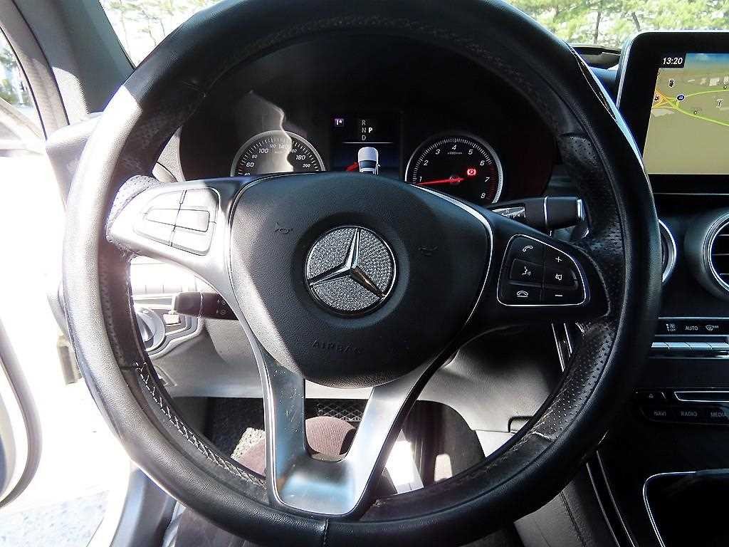 벤츠 GLC 클래스 GLC클래스 X253 GLC 300 4MATIC 쿠페 이미지 8