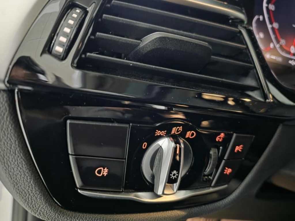 BMW 5시리즈 5시리즈 (G30) 530i 럭셔리 이미지 10