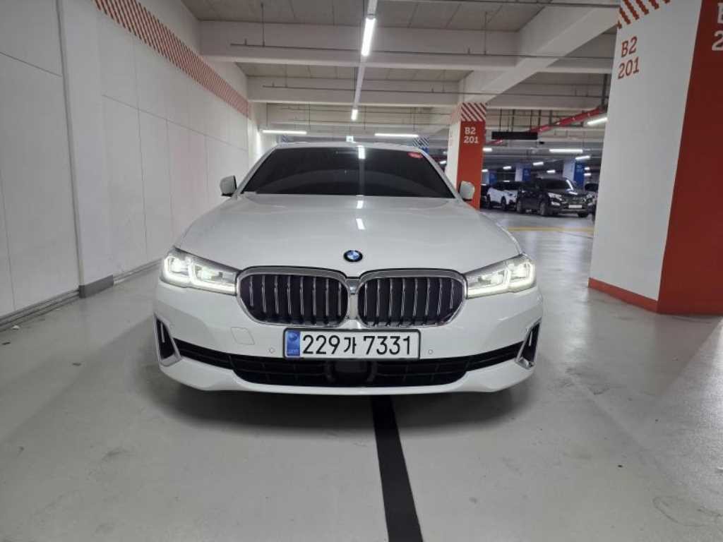 BMW 5시리즈 5시리즈 (G30) 530i 럭셔리 이미지 2