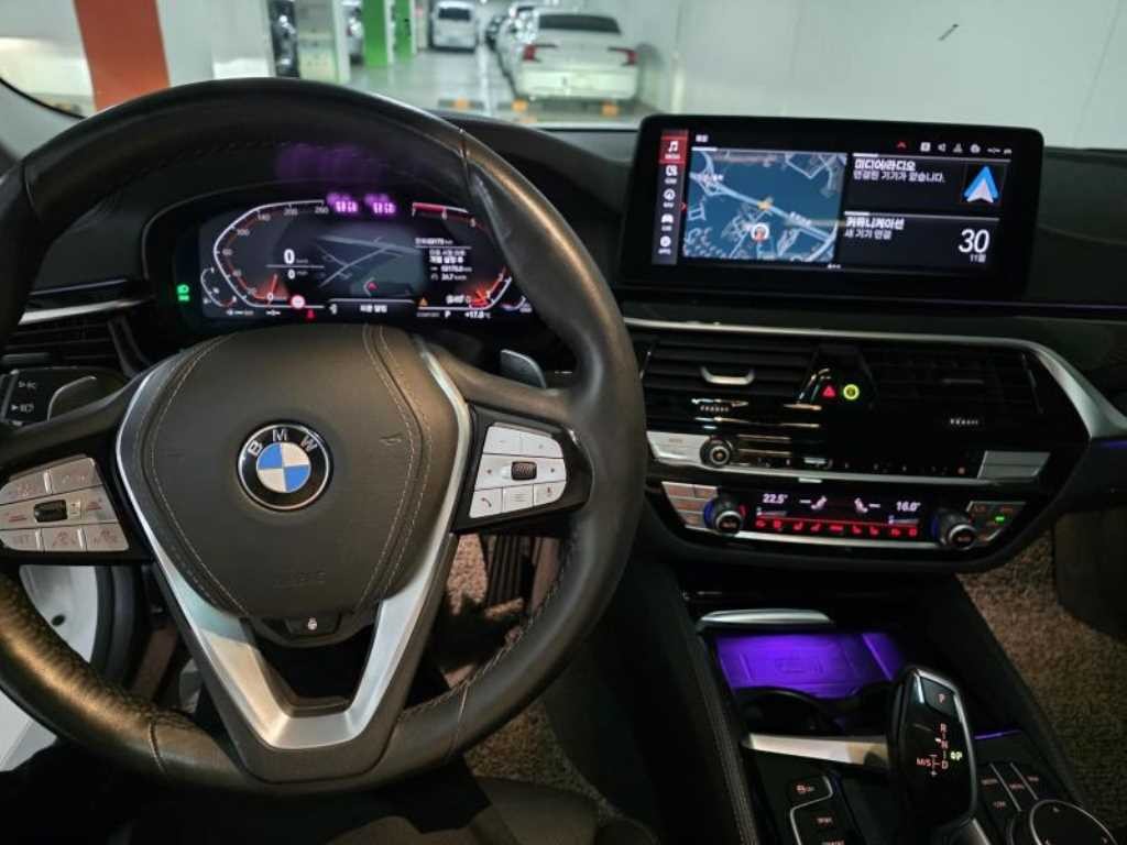 BMW 5시리즈 5시리즈 (G30) 530i 럭셔리 이미지 9
