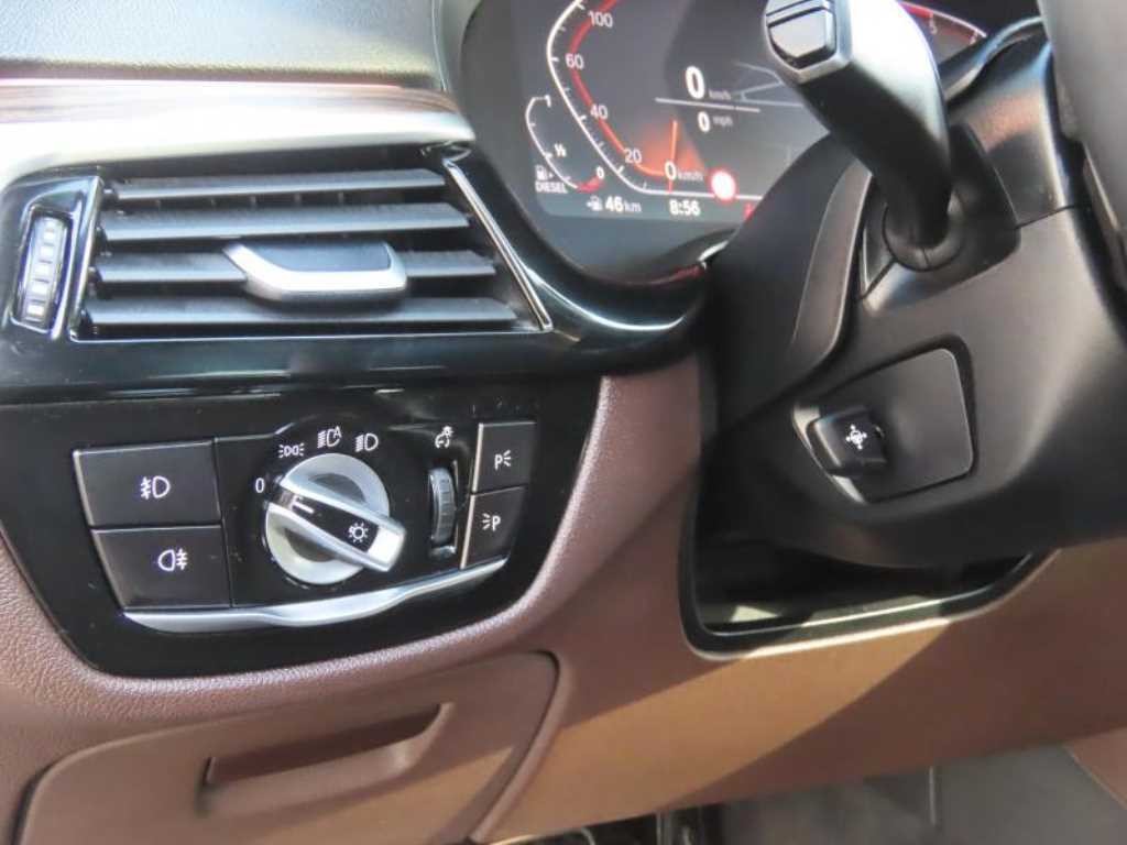 BMW 5시리즈 5시리즈 (G30) 520d M 스포츠 플러스 이미지 11