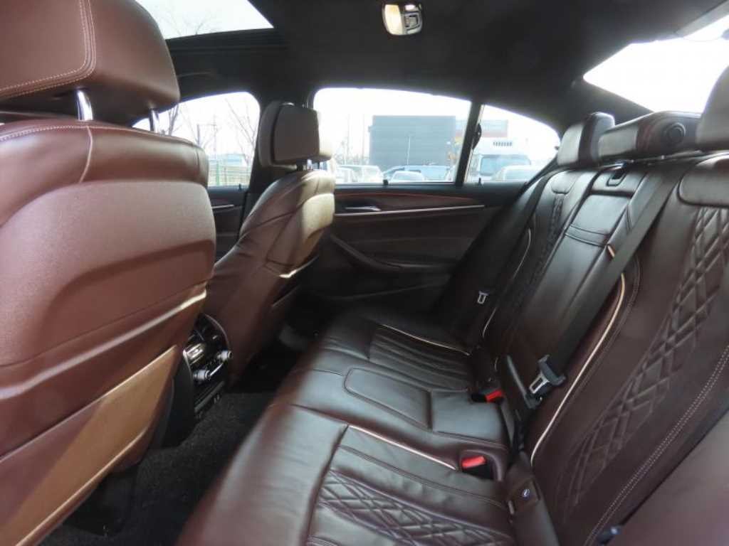 BMW 5시리즈 5시리즈 (G30) 520d M 스포츠 플러스 이미지 18