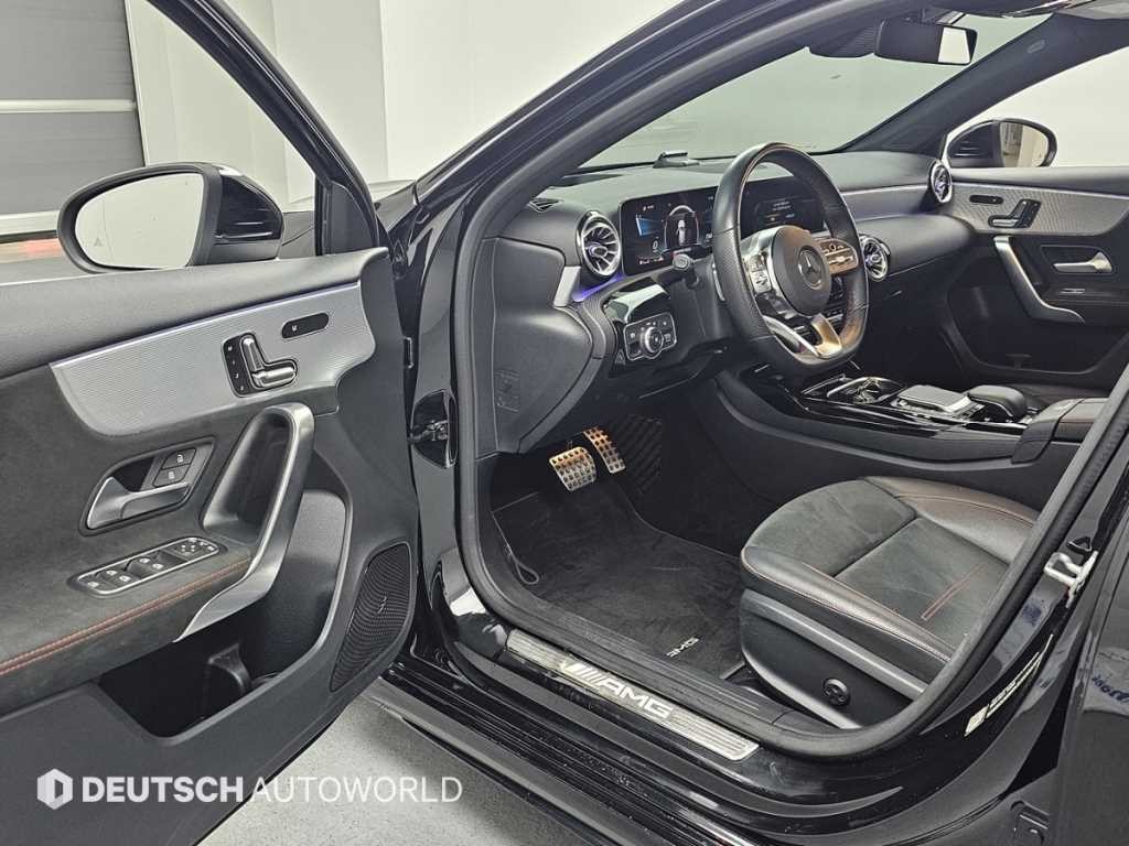벤츠 A 클래스 A클래스 W177 AMG A45 4MATIC+ 해치백 이미지 11