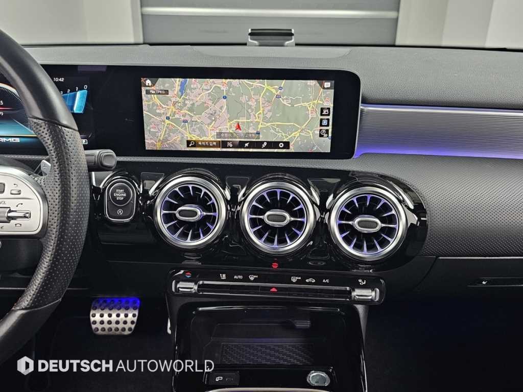 벤츠 A 클래스 A클래스 W177 AMG A45 4MATIC+ 해치백 이미지 14