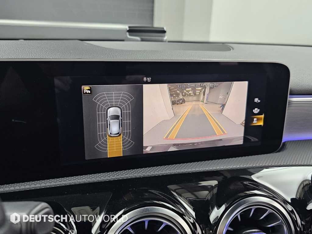 벤츠 A 클래스 A클래스 W177 AMG A45 4MATIC+ 해치백 이미지 15