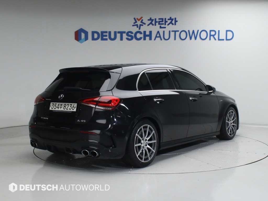 벤츠 A 클래스 A클래스 W177 AMG A45 4MATIC+ 해치백 이미지 2