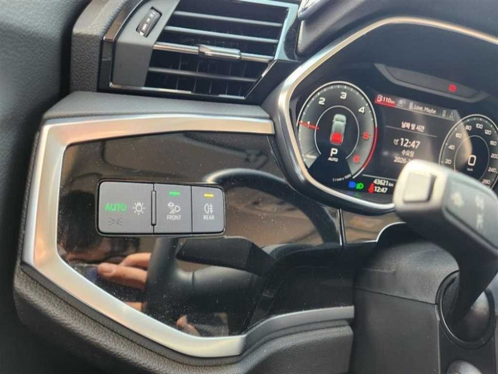 아우디 Q3 Q3 (F3) 35 TDI 이미지 10