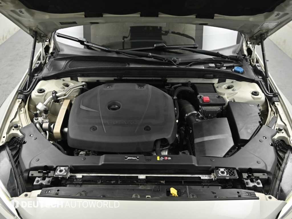 볼보 V60 V60 크로스 컨트리 2세대 2.0 T5 프로 AWD 이미지 6