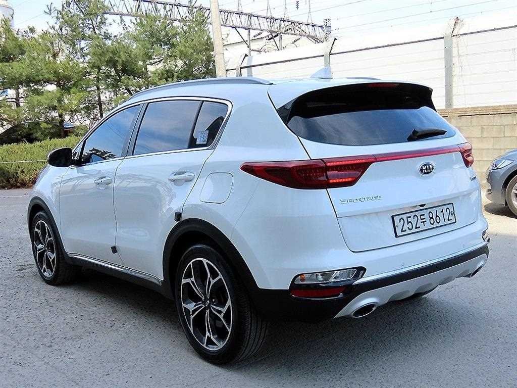 기아 스포티지 스포티지 더 볼드 2.0 디젤 2WD 시그니처 이미지 3
