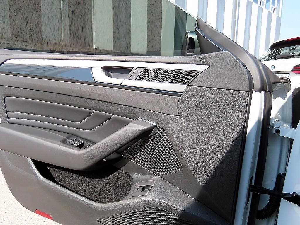 폭스바겐 아테온 2.0 TDI 프레스티지 이미지 12