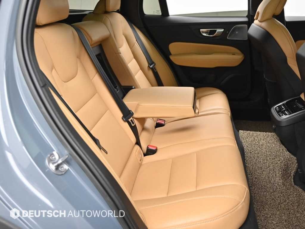 볼보 V60 V60 크로스 컨트리 2세대 2.0 B5 프로 AWD 이미지 12