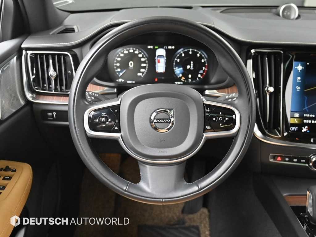 볼보 V60 V60 크로스 컨트리 2세대 2.0 B5 프로 AWD 이미지 13