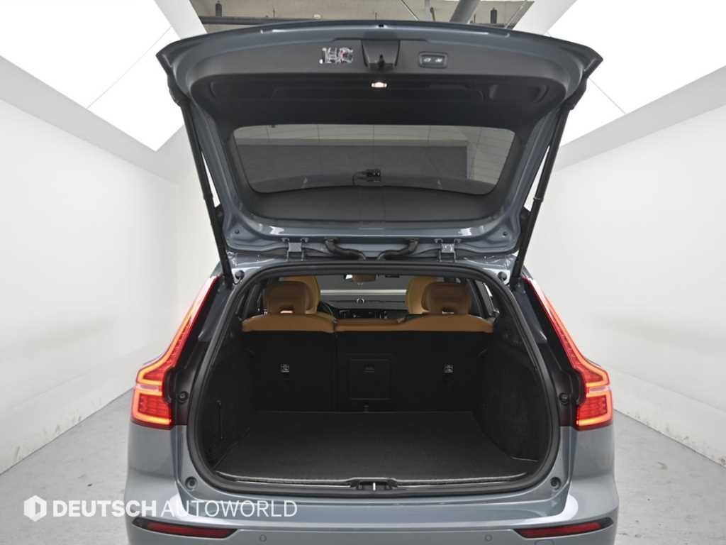 볼보 V60 V60 크로스 컨트리 2세대 2.0 B5 프로 AWD 이미지 19