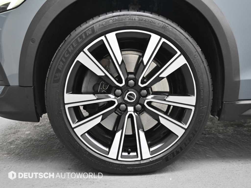 볼보 V60 V60 크로스 컨트리 2세대 2.0 B5 프로 AWD 이미지 5