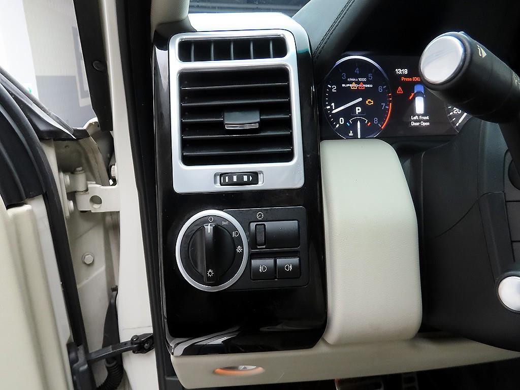 랜드로버 레인지로버 V8 5.0 SUPERCHARGED 이미지 12