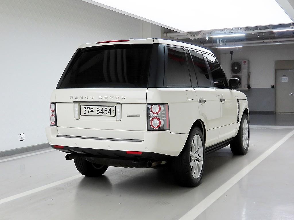 랜드로버 레인지로버 V8 5.0 SUPERCHARGED 이미지 4
