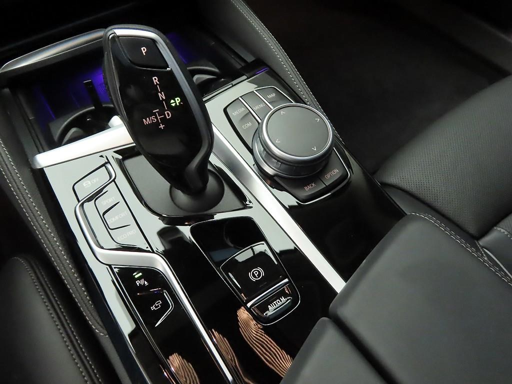 BMW 5시리즈 5시리즈 (G30) 530i M 스포츠 이미지 10