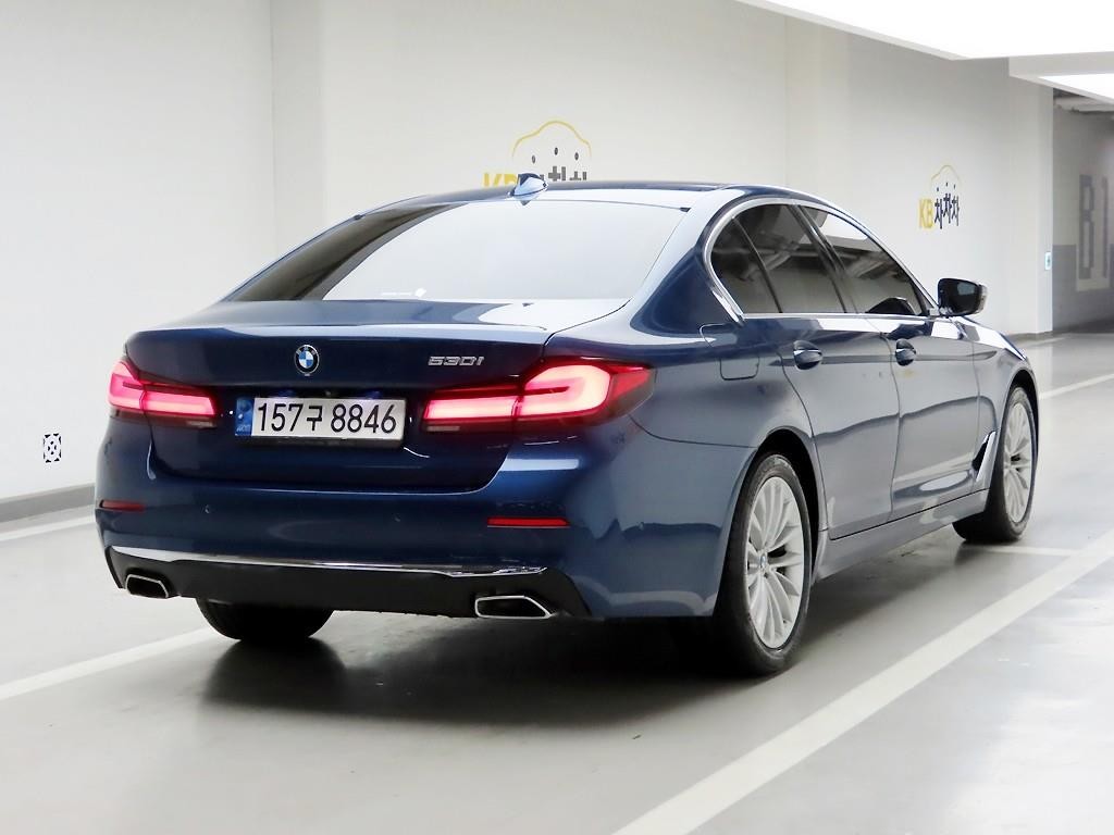 BMW 5시리즈 5시리즈 (G30) 530i M 스포츠 이미지 4