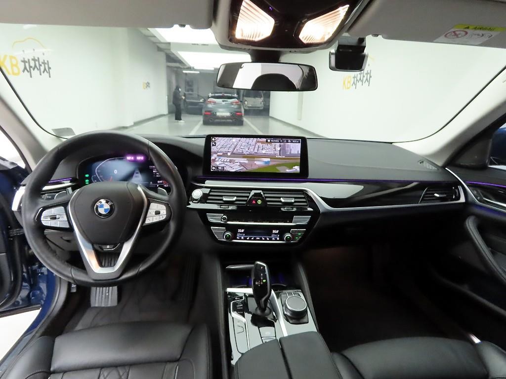 BMW 5시리즈 5시리즈 (G30) 530i M 스포츠 이미지 6