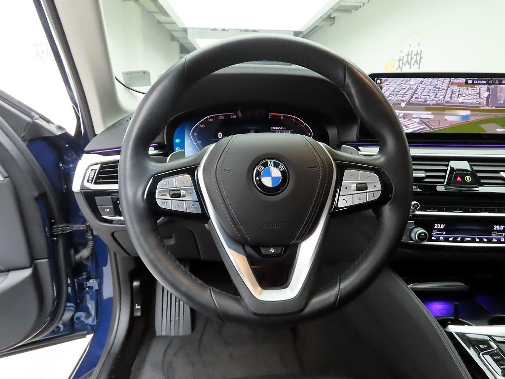 BMW 5시리즈 5시리즈 (G30) 530i M 스포츠 이미지 7