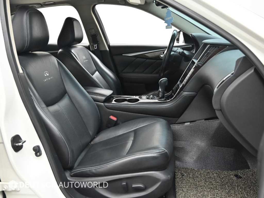 인피니티 Q Q50 2.2D 익스클루시브 이미지 10