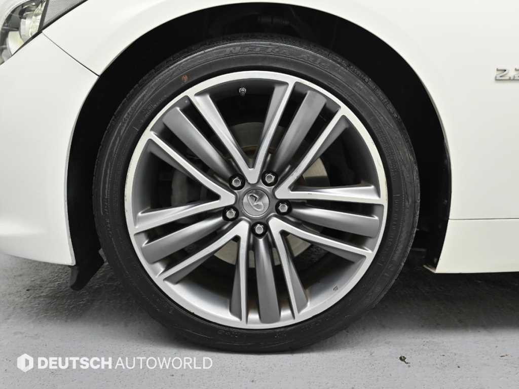 인피니티 Q Q50 2.2D 익스클루시브 이미지 5