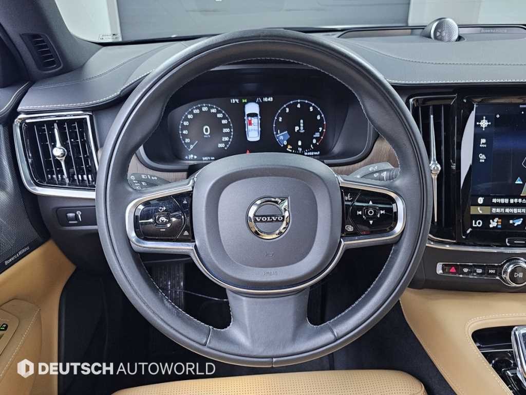 볼보 S90 B5 인스크립션 이미지 13