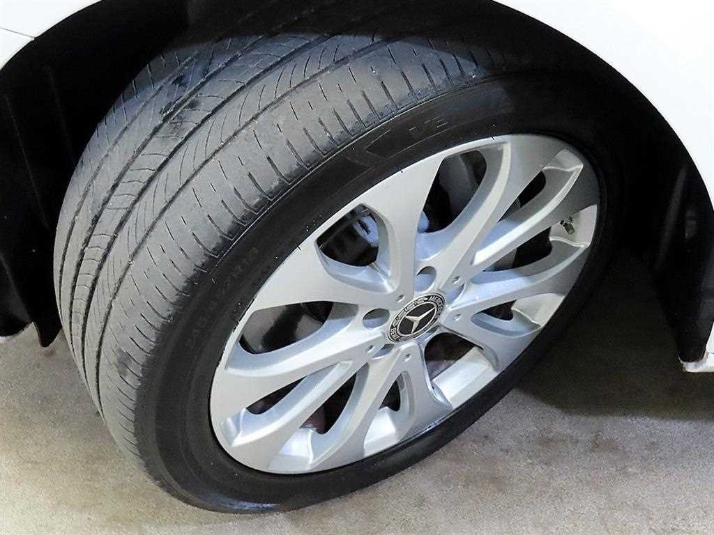 벤츠 E 클래스 E-클래스 W213 E300 4MATIC 익스클루시브 이미지 20