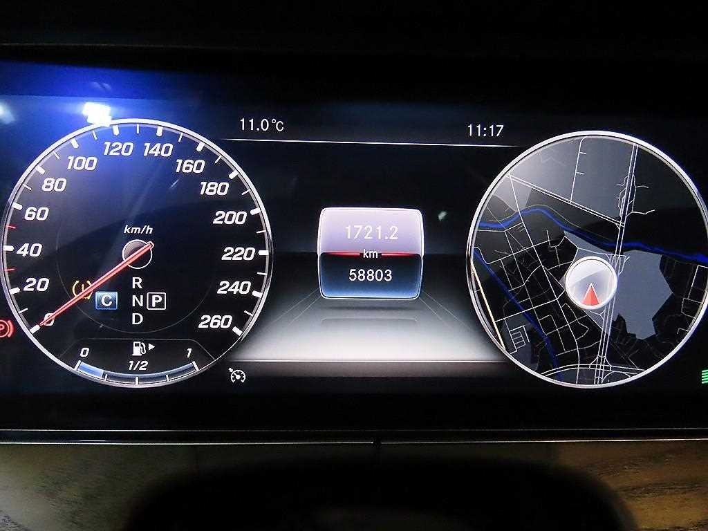 벤츠 E 클래스 E-클래스 W213 E300 4MATIC 익스클루시브 이미지 9