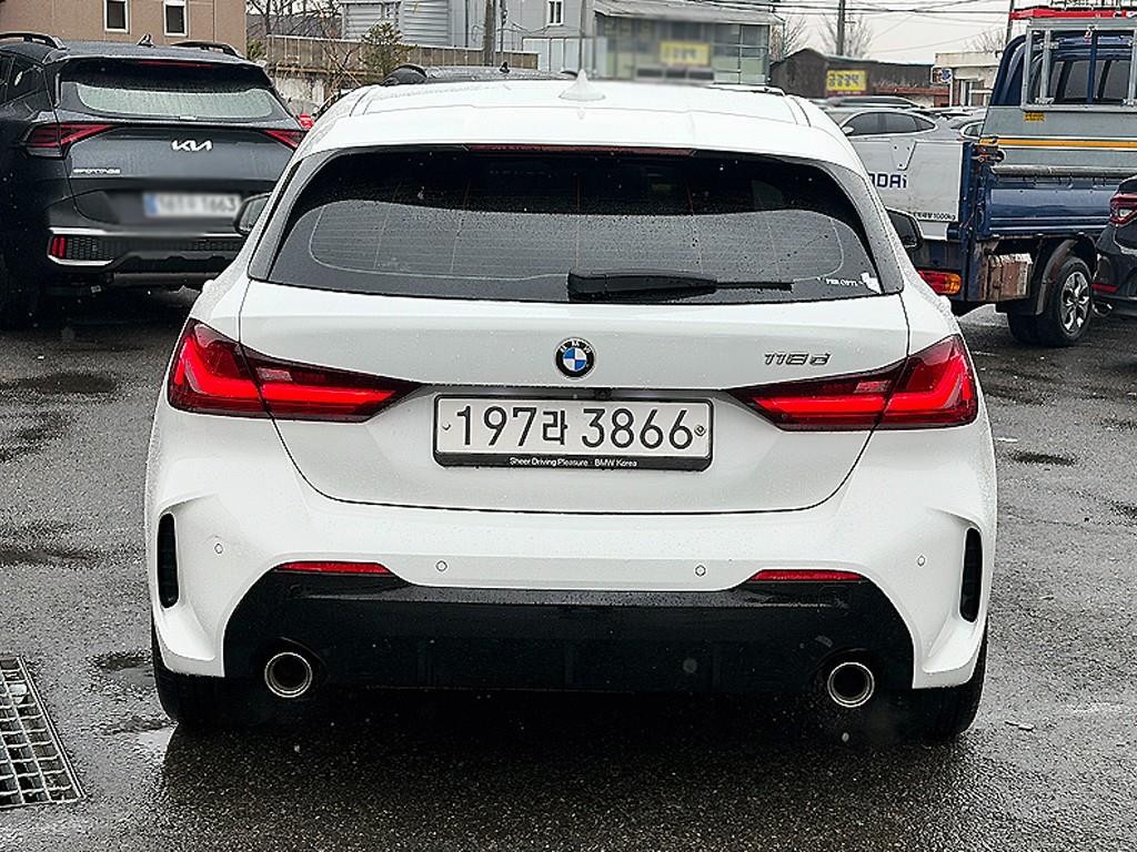 BMW 1시리즈 1시리즈 (F40) 118d M 스포츠 이미지 3