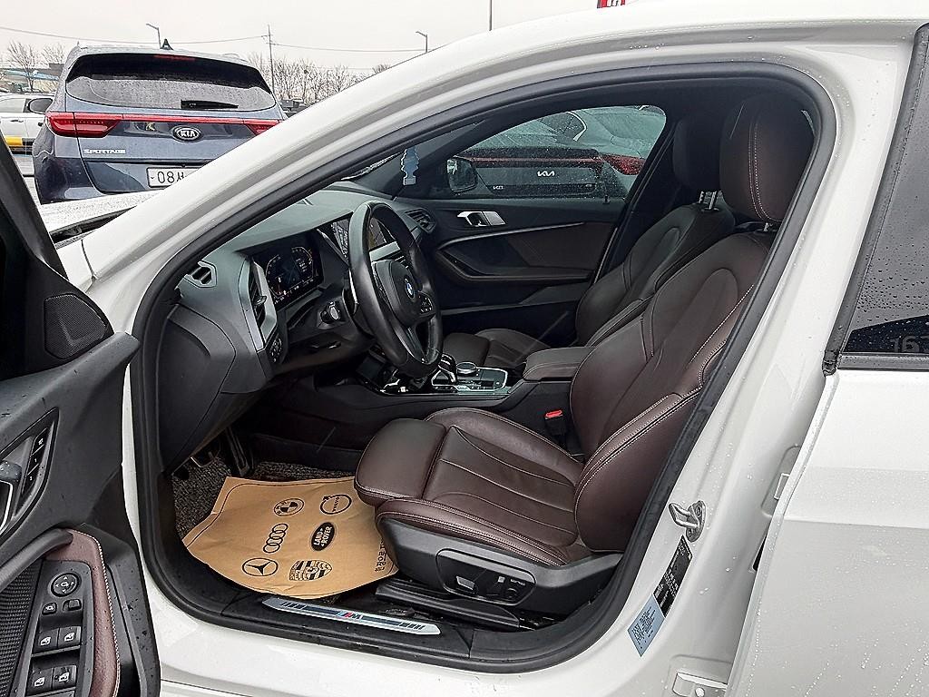 BMW 1시리즈 1시리즈 (F40) 118d M 스포츠 이미지 6