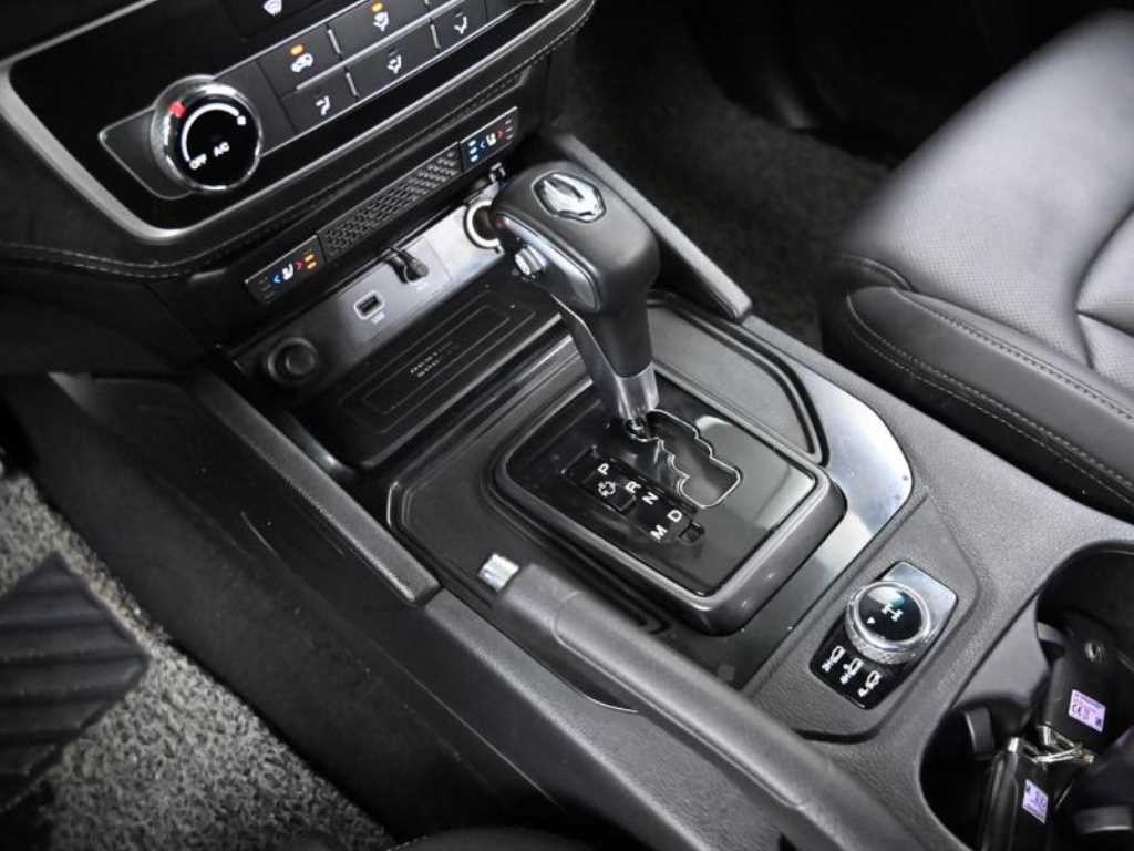 KG모빌리티(쌍용) 렉스턴 렉스턴 스포츠 칸 디젤 2.2 4WD 5링크 다이나믹 에디션 이미지 9
