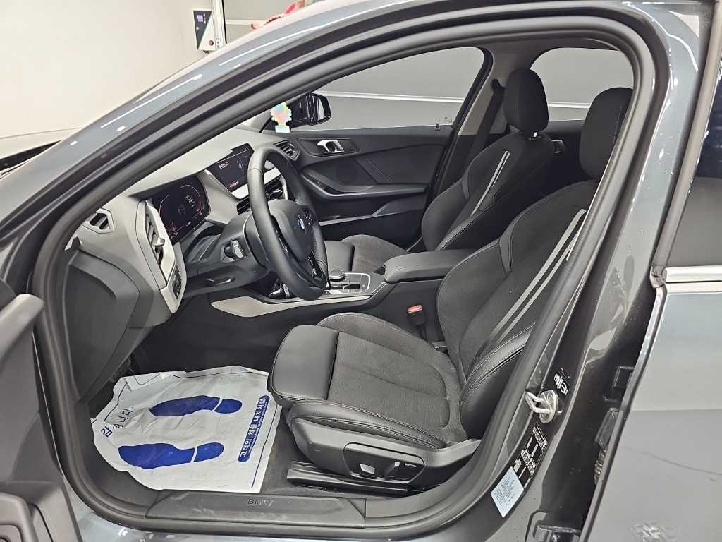 BMW 1시리즈 1시리즈 (F40) 118d M 스포츠 퍼스트 에디션 이미지 11