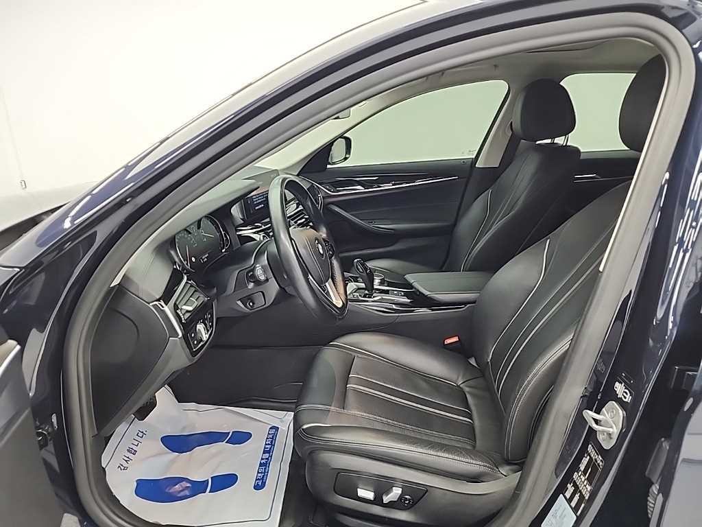 BMW 5시리즈 5시리즈 (G30) 520i 럭셔리 이미지 11