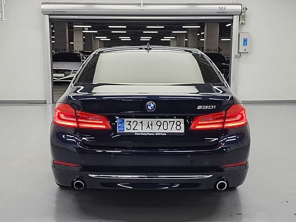 BMW 5시리즈 5시리즈 (G30) 520i 럭셔리 이미지 3
