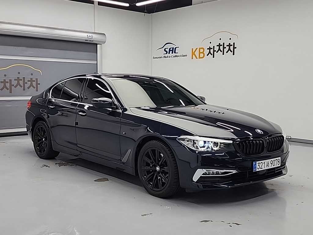 BMW 5시리즈 5시리즈 (G30) 520i 럭셔리 이미지 4