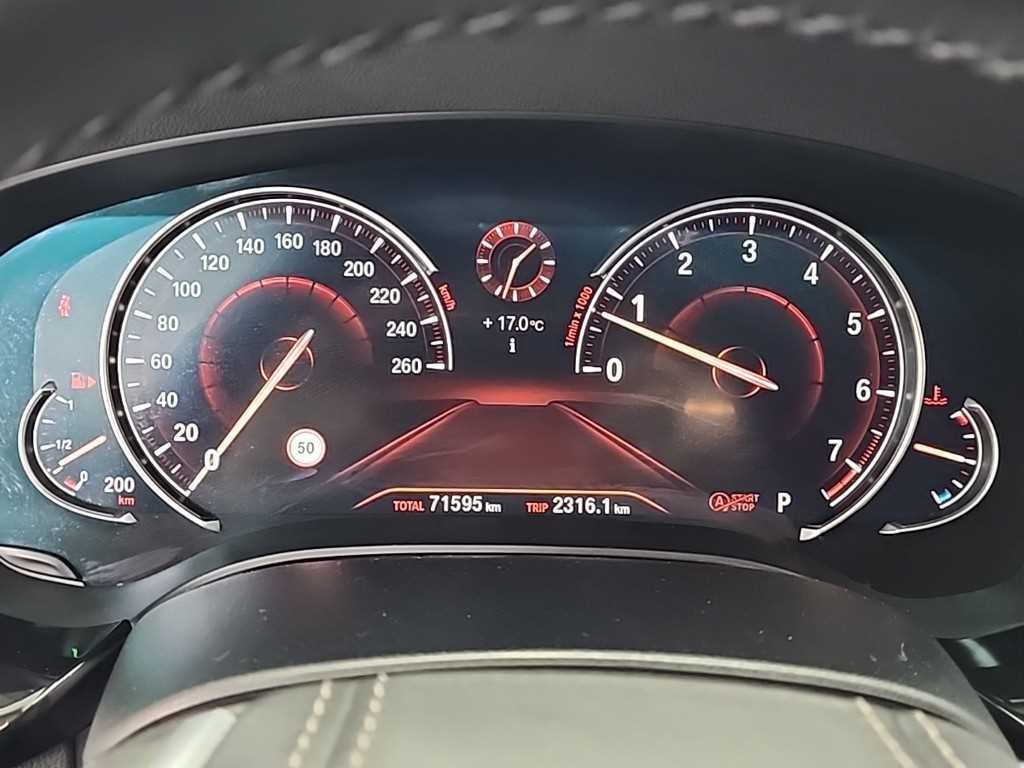 BMW 5시리즈 5시리즈 (G30) 520i 럭셔리 이미지 6
