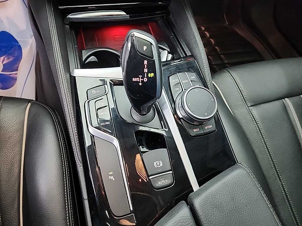 BMW 5시리즈 5시리즈 (G30) 520i 럭셔리 이미지 8
