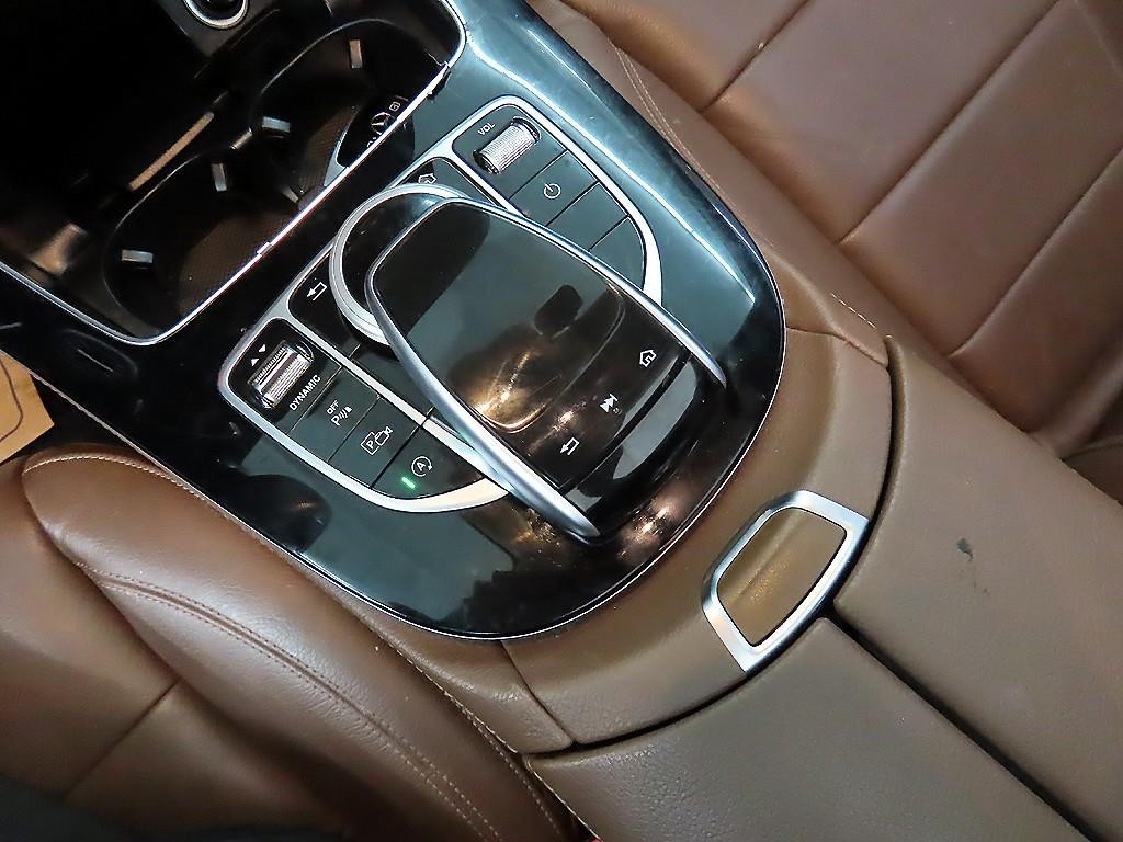 벤츠 E 클래스 E-클래스 W213 E220d 4MATIC 아방가르드 이미지 13