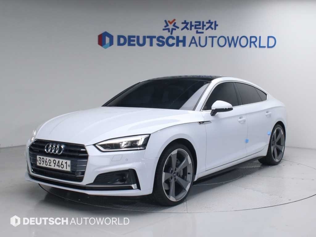 아우디 A5 A5 (F5) 45 TFSI 콰트로 프리미엄 스포트백 이미지 1