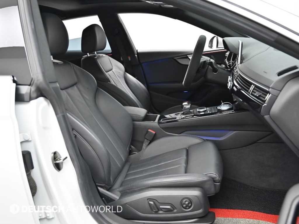 아우디 A5 A5 (F5) 45 TFSI 콰트로 프리미엄 스포트백 이미지 10