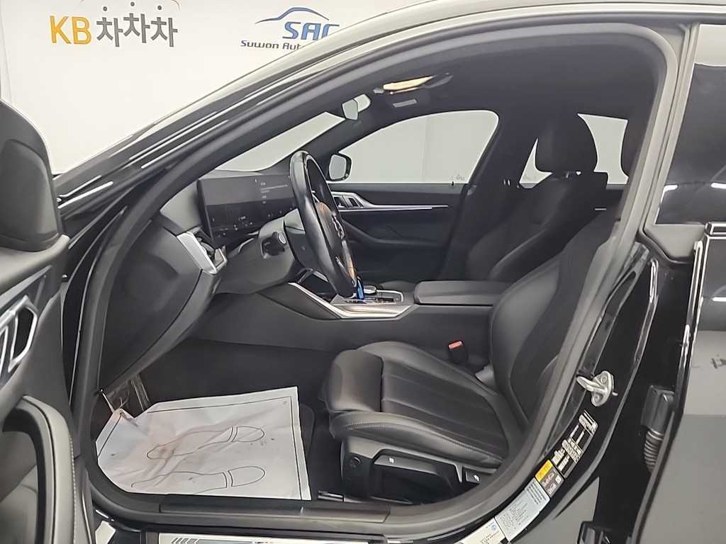 BMW i4 eDrive 40 M 스포츠 이미지 11