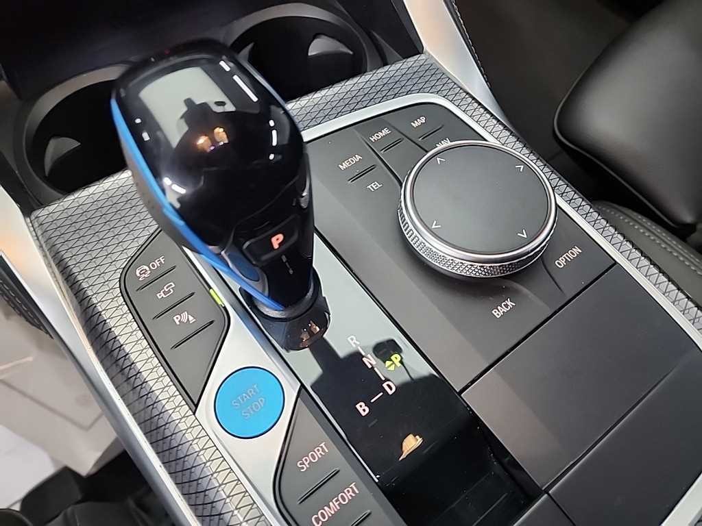 BMW i4 eDrive 40 M 스포츠 이미지 8